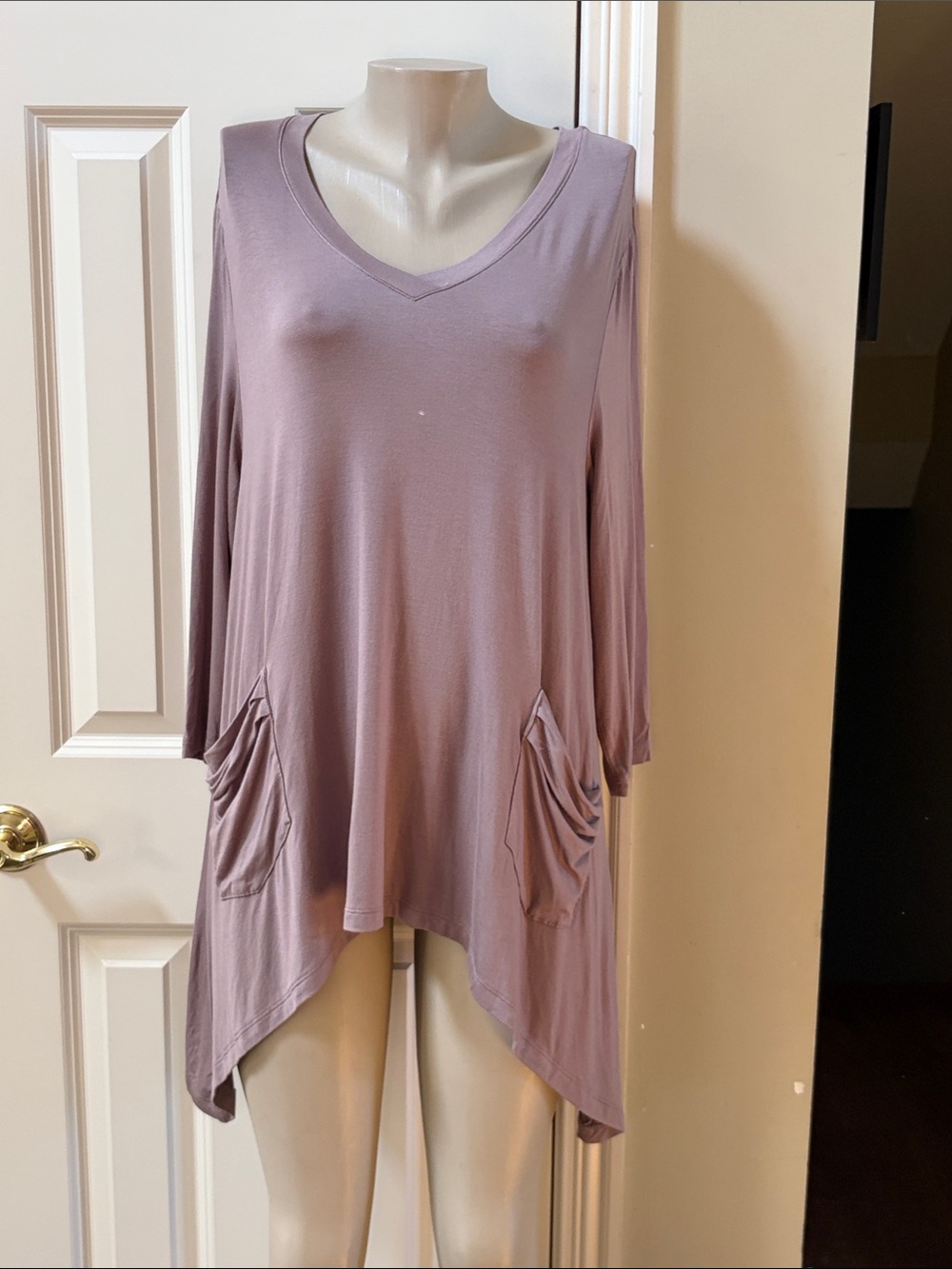 LOGO by Lori Goldstein Dusty putty V-Neck Long Sleeve Pocket Tunic, XL